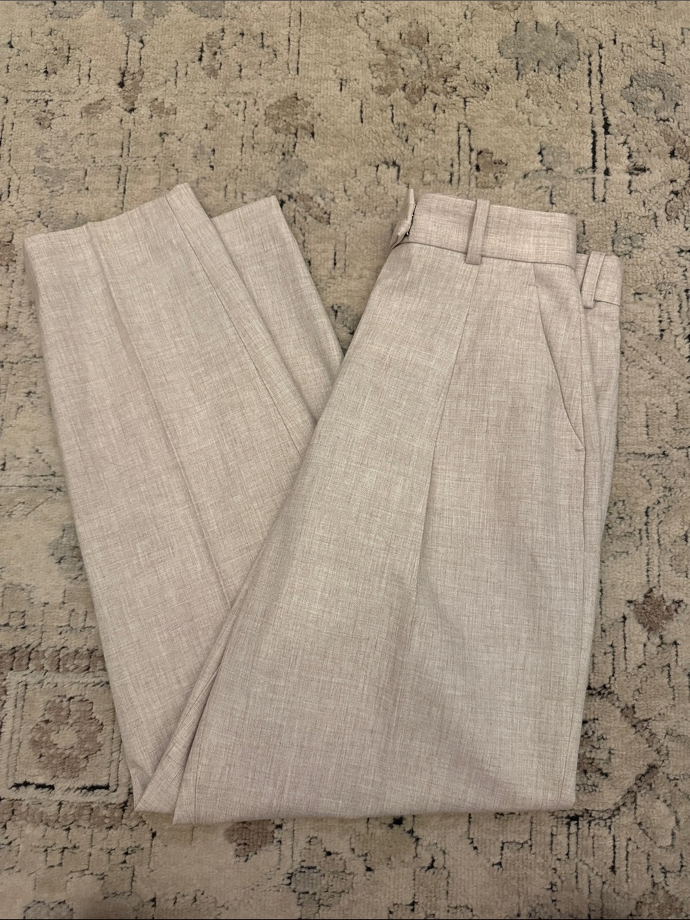 Abercrombie & Fitch Women's Light Tan Pleated Dress Pants